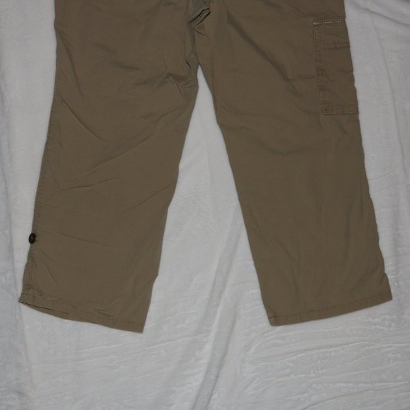 Cache Cargo Khaki Lightweight Cropped Pants - Floral Design - Waist 30x23 Inseam - Picture 10 of 10